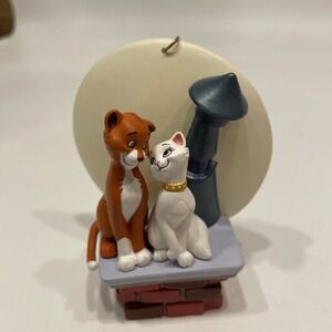 2001 Hallmark Keepsake Disney The Aristocats Thomas O'Malley & Duchess Ornament